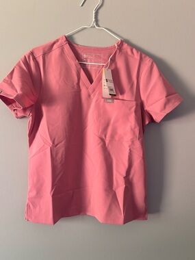 NWT FIGS Catarina One Pocket Scrub Top Pink Nurse Medical Womens Sz Small